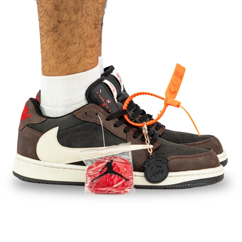 Jordan 1 Retro Travis Scott Reverse Café Negro Latte